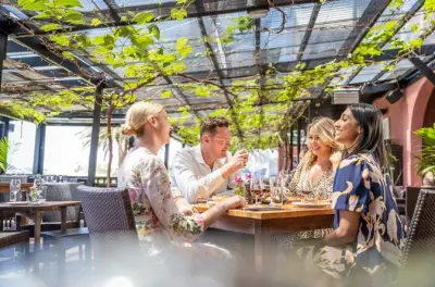 Waiheke depuis Auckland : Quatre arrêts gourmands en une journée