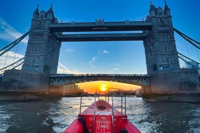 Feel the rush on a thames sunset speedboat ride in london, with expert local guides, iconic sights, and a seasonal drink included. small group, adult-only fun.