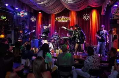 Bars sur les toits, musique live et clubs à Manille la nuit