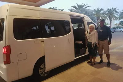 Privater transfer vom flughafen sjd nach cabo san lucas. klimatisiertes fahrzeug, freundliche lokale fahrer, stressfreie abholung und entspannter start in den urlaub.