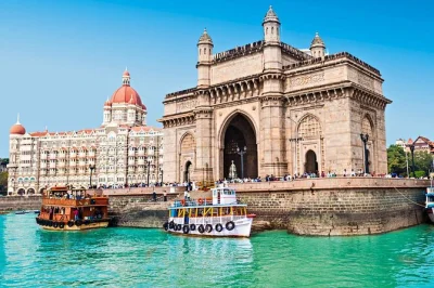 See mumbai in 2 days: gateway of india, elephanta caves, dharavi slum tour, food tasting, markets & more. private car, guide, all fees included.