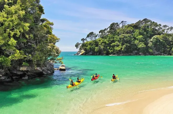Abel Tasman da Nelson: 3 giorni di kayak, cammino e lodge