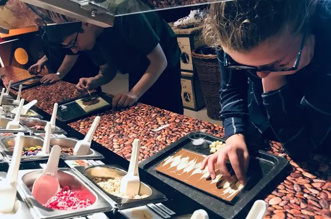 Schokoladenfabrik Luzern: Probieren, Herstellen & Verzieren