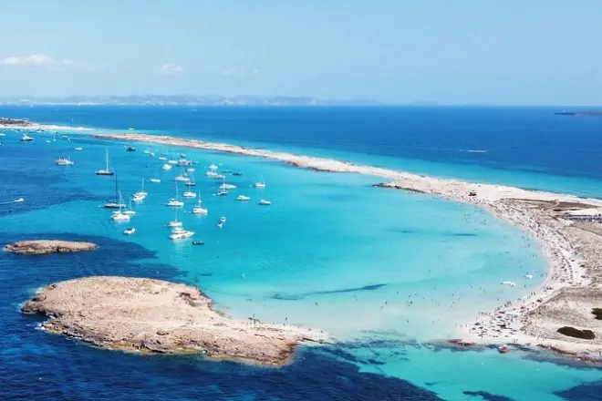 Formentera Round Trip from Playa d'en Bossa: Island Free Time