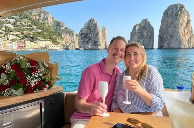 Passeio de barco em Capri com Gruta Azul, mergulho e 4 horas na ilha
