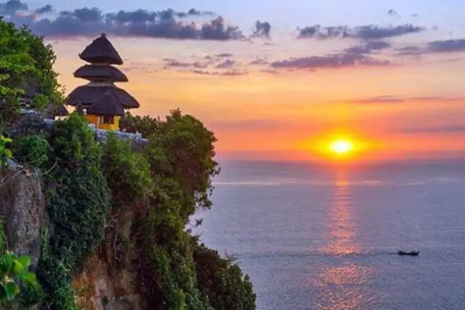 Uluwatu : Coucher de soleil, temple, plage et danse Kecak