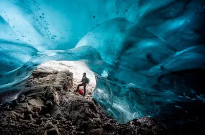 Jökulsárlón Blue Ice Cave and Glacier Hike: Beyond the Crowds