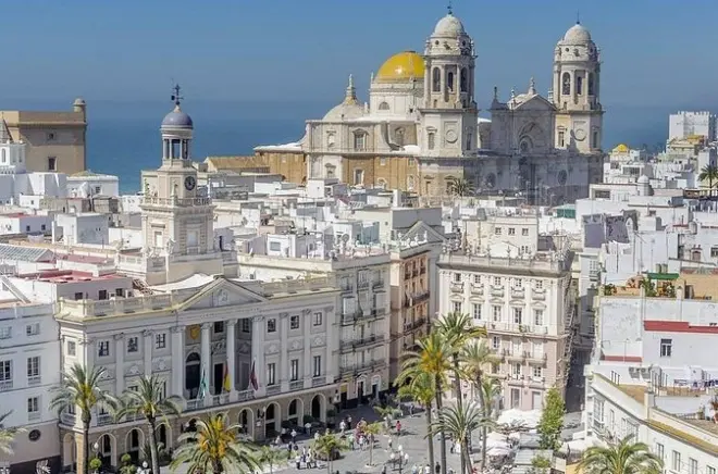 Cadiz Walking Tour: Tapas 3-Hour Private Gastronomic Experience