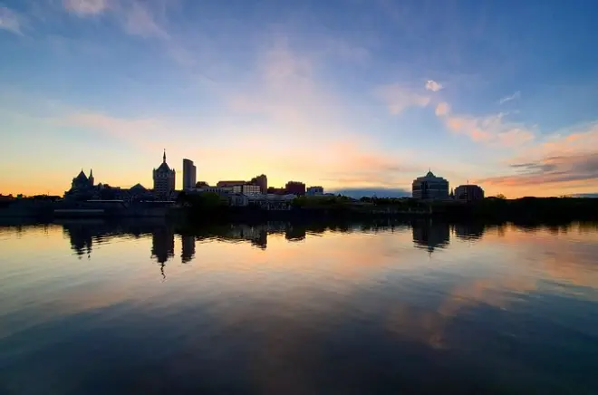 Crociera al tramonto ad Albany con musica dal vivo sul fiume Hudson