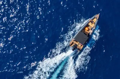 Tour privado de barco RIB em Nafplio: Nade em enseadas escondidas