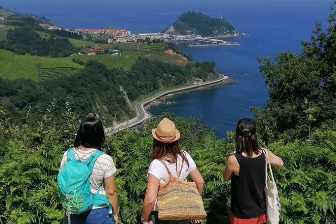 Promenade à Zarautz : Dégustation de txakoli sur le Camino