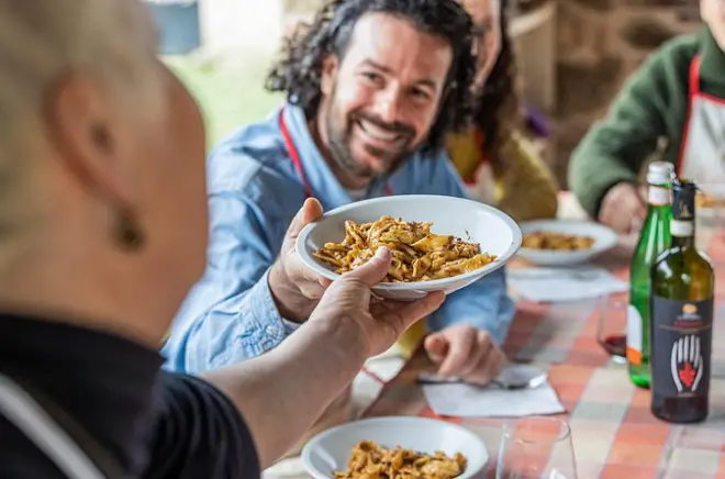 Clase de cocina en Bari: Comida de 4 tiempos en casa de un local