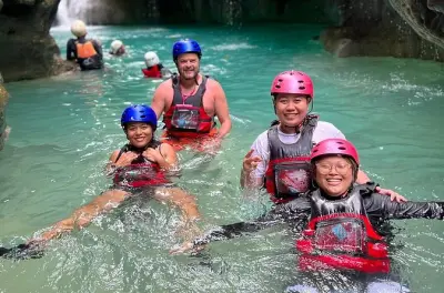 Nuoto con gli squali balena a Oslob e avventura di canyoneering
