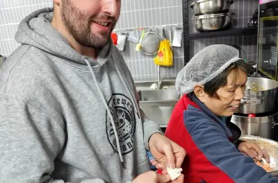 Lijiang: Tibetischer Buttertee und Kochkurs im Naxi-Haus