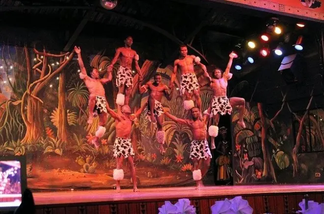 Nairobi Nightlife: Safari Park Hotel Dinner & Show