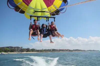 Bali : Parachute ascensionnel, sea walker et flyboard inclus