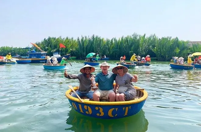 Hoi An campagna e città: Ceramica, lanterne e giro in barca