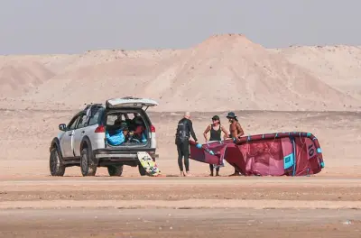 Aulas de kitesurf em Dakhla: Sessões de 2 horas com instrutores IKO