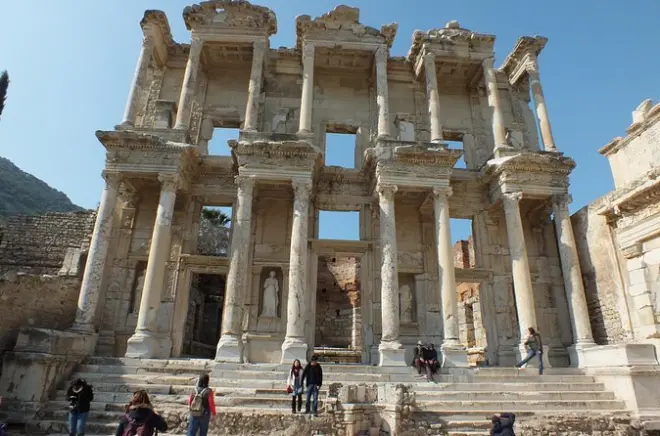 Éfeso y templo de Artemisa desde puerto de Kusadasi - guía privado