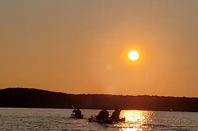 Caiaque ao pôr do sol em Massachusetts: Remada guiada pelas ilhas