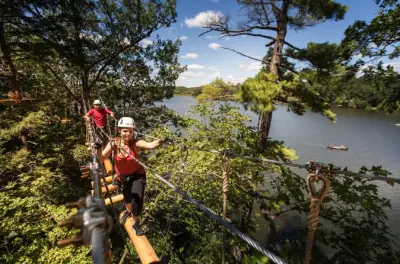 Parcours aériens et randonnée dans les arbres à Brampton