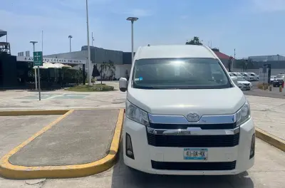 Privater Transfer vom Flughafen Zihuatanejo direkt zum Hotel Ixtapa