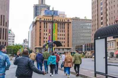 Johannesburg Innenstadt zu Fuß mit Mittagessen