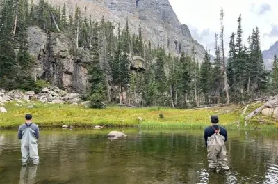 Pêche à la mouche dans les Rocky Mountains avec guide expert