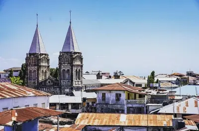 Stone Town : Visite, tortues marines et repas au Rock Restaurant