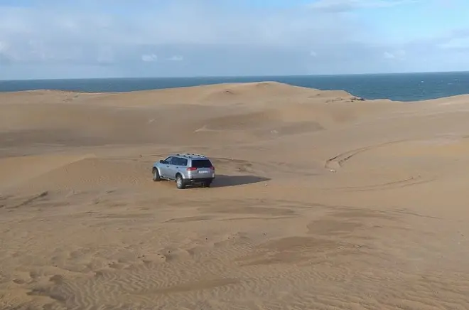 Dune del Sahara e villaggio di pescatori di Tifnit da Agadir