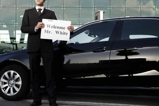 Privater Transfer von Sentosa Island zum Flughafen Singapur