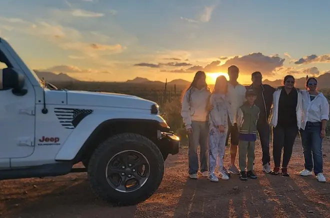 Coucher de soleil en jeep sur le Great Western Trail à Scottsdale