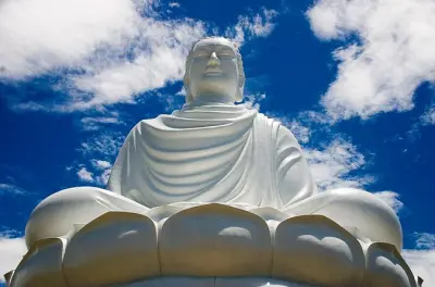Visite de Nha Trang : Pagode Long Son et musée océanographique