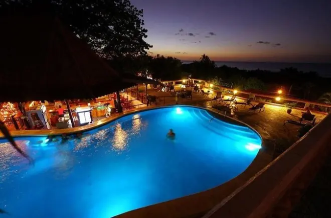 Shuttle vom Flughafen Liberia nach Tamarindo: Privater Transfer