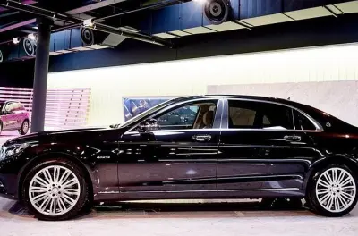 Transfert privé de Toronto Pearson à Markham en voiture de luxe