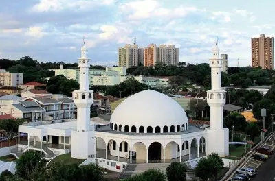 Foz do Iguaçu: Tour por religiones y mercado en una mañana