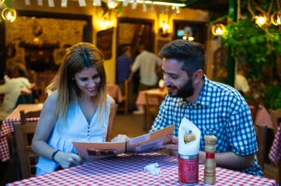 Conheça o cabo sounio e o templo de poseidon em um passeio privado. guia local, café grego, vistas para o mar e paradas para frutos do mar frescos.