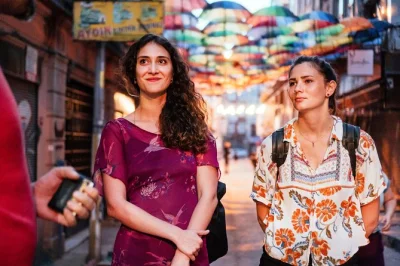 Erlebe istanbul bei sonnenuntergang auf einer privaten abendtour. spaziere über die galatabrücke, besuche die kilic ali paşa moschee und entdecke versteckte ecken mit einem lokalen guide.