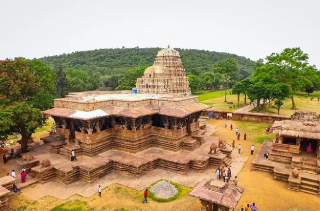 Ramappa Temple & Warangal Fort day tour from Hyderabad