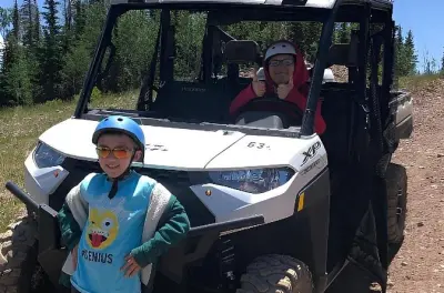 ATV riding in Duck Creek: Polaris Xpedition off-road adventure