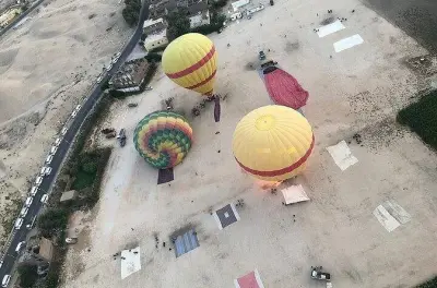 Volo in mongolfiera a Luxor: 45 minuti sopra i templi antichi