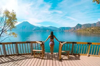 San Juan La Laguna Private Tour: Weaving, Honey & Lake Swimming