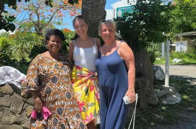 Viseisei Village e banho de lama nas fontes termais saindo de Nadi