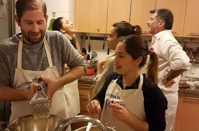 Aula de culinária chilena com tour no mercado e vinhos em Santiago