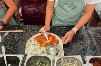 Aula de culinária: Lakror tradicional albanês em Ksamil
