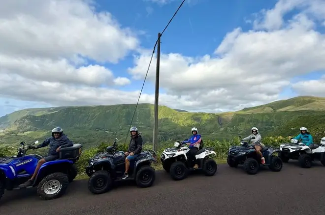 Quad a Flores: Avventura guidata in quad per 4 ore