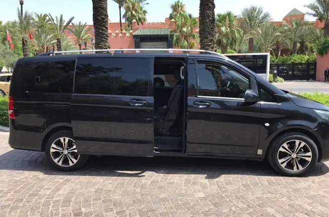 Transfert privé aéroport Tanger vers Chefchaouen, Fès, Casablanca