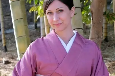 Aprenda a vestir kimono e visite templos em Kamakura