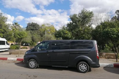 Traslado privado en taxi con aire acondicionado desde tu hotel en marrakech al aeropuerto menara. servicio cómodo, fiable y sin complicaciones.