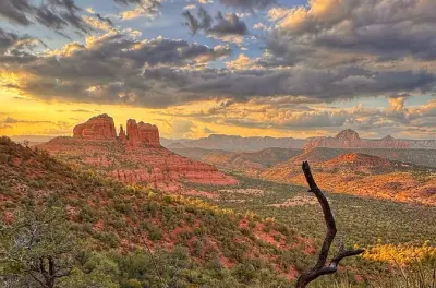 Sendero catwalk en Castle Rock: Estrecho borde con vistas 360°